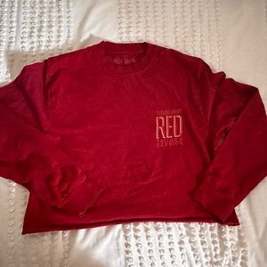 Red❤️🧣 Taylors Version cropped long-sleeve worn twice. Great condition